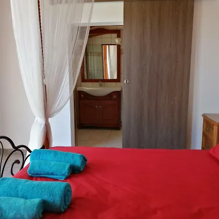 Lemon Tree Courtyard * 라르나카