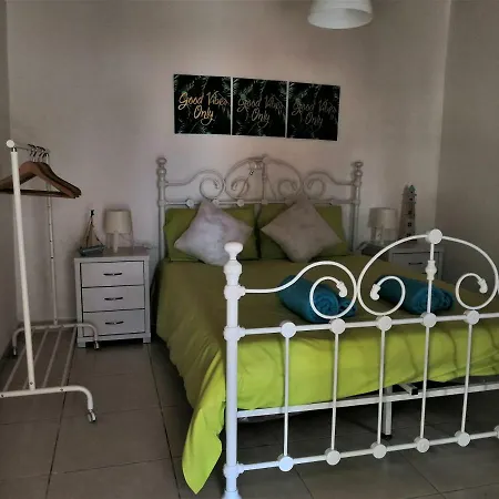 Lemon Tree Courtyard 펜션