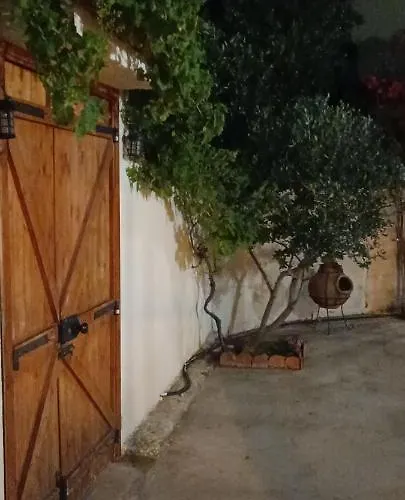 Lemon Tree Courtyard Дом отдыха