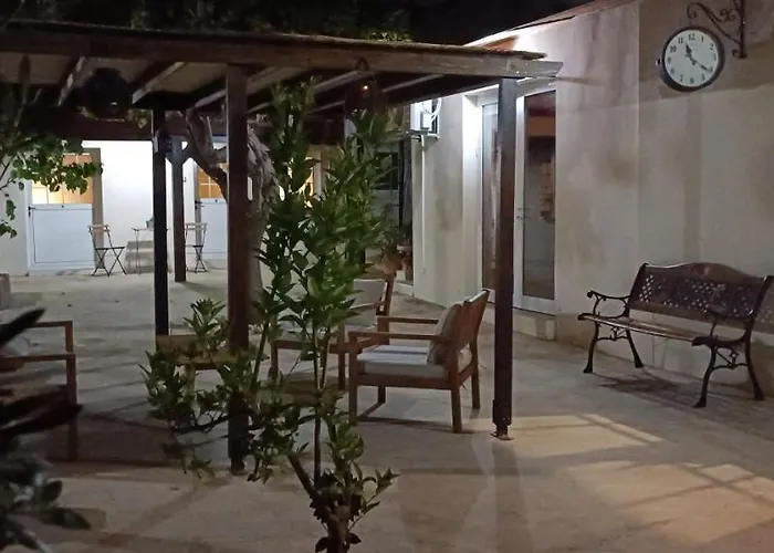 Lemon Tree Courtyard Дом отдыха *
