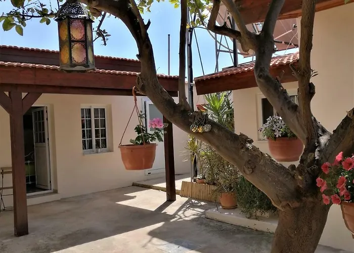 Lemon Tree Courtyard Дом отдыха *