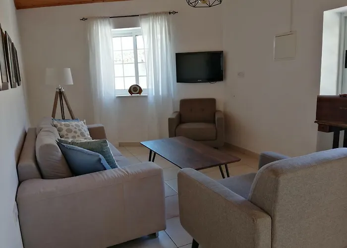 Lemon Tree Courtyard * Ларнака