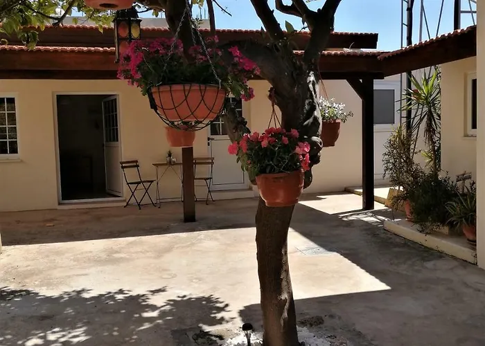 Lemon Tree Courtyard Дом отдыха *