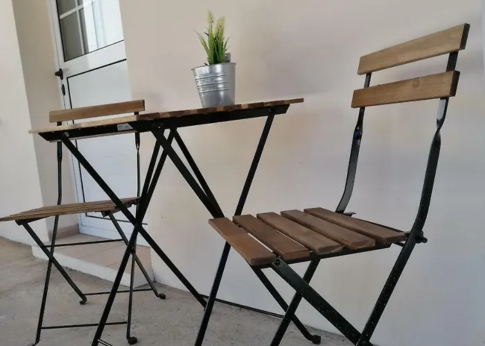 Lemon Tree Courtyard * Ларнака