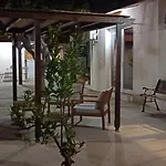 Lemon Tree Courtyard Сasa de vacaciones *