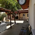 Lemon Tree Courtyard Сasa de vacaciones