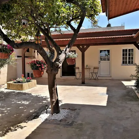 Сasa de vacaciones Lemon Tree Courtyard Lárnaca