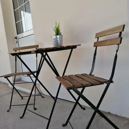 Lemon Tree Courtyard * 라르나카
