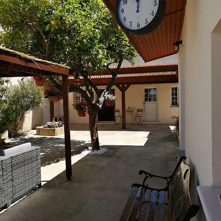 Lemon Tree Courtyard Holiday home