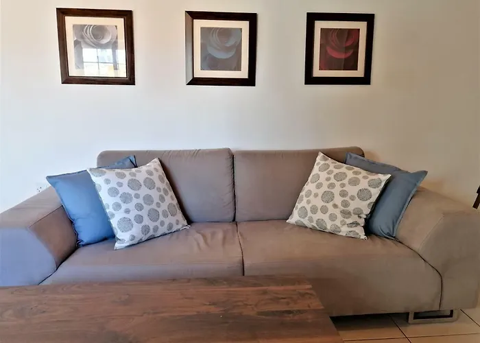 Lemon Tree Courtyard Hébergement de vacances Larnaca