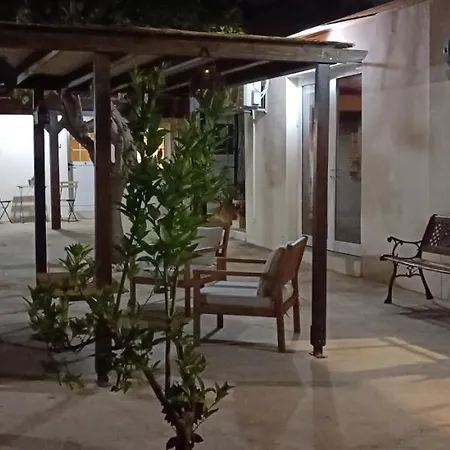 Lemon Tree Courtyard Σπίτι διακοπών *
